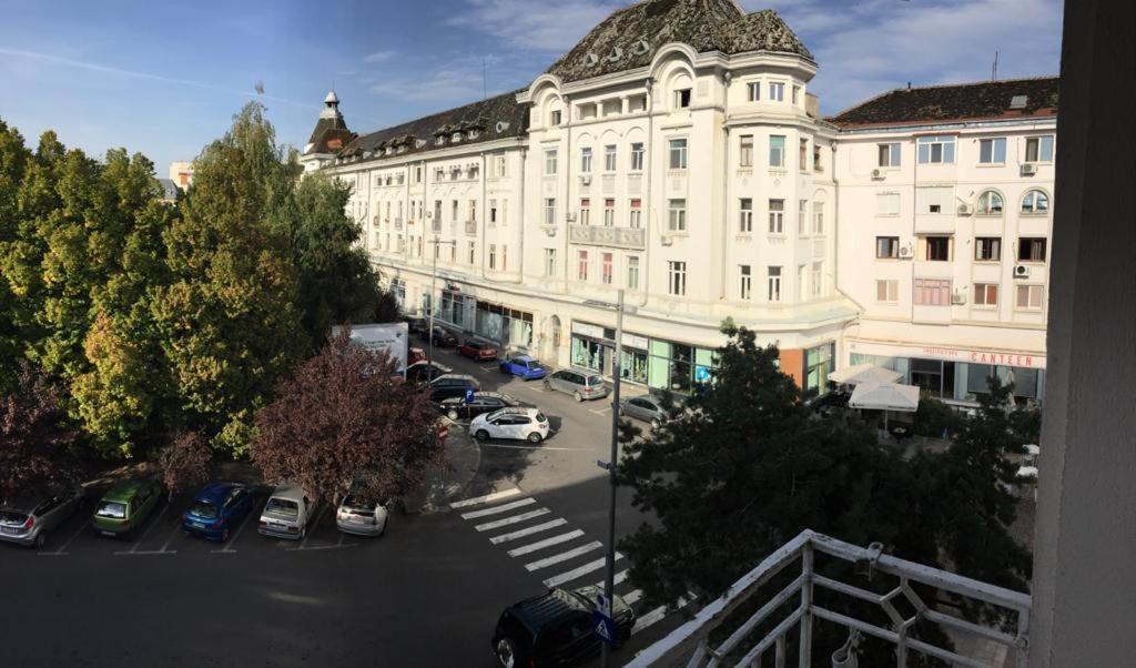 Old Town English Park Residence Крайова Экстерьер фото
