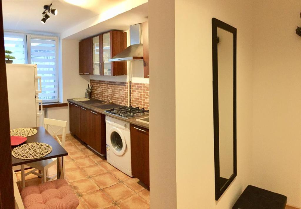 Old Town English Park Residence Крайова Экстерьер фото